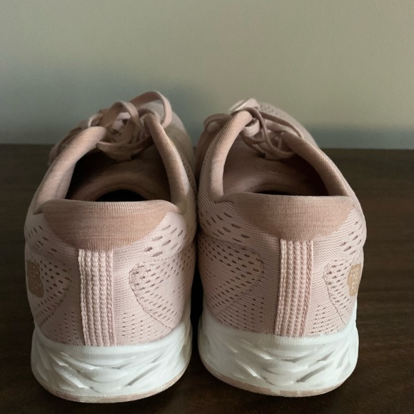 USED-New Balance Fresh Foam Athletic Shoes-Size 10 - Picture 6 of 6
